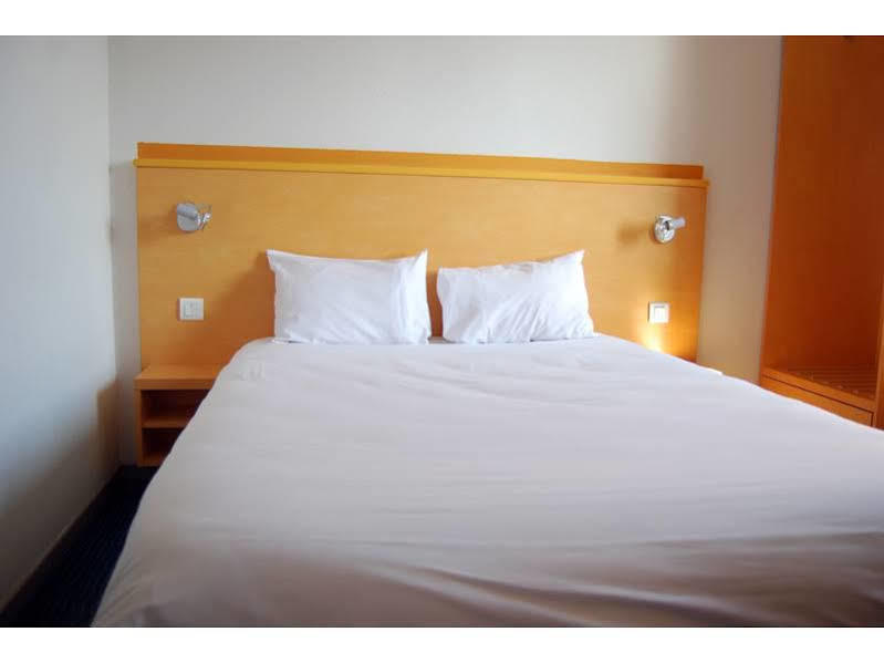ibis Styles Lyon Meyzieu Stadium Exteriér fotografie